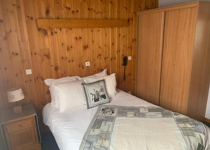Hotels Les Catrems & Le Montagnou