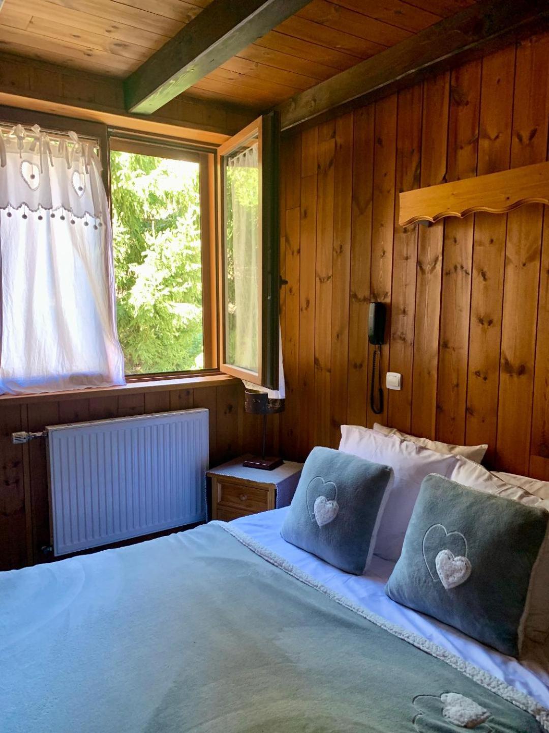 Les Catrems & Le Montagnou Hotel 2*